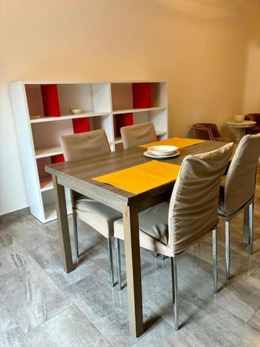 Loft In Fiera Apartment Varzi Luaran gambar