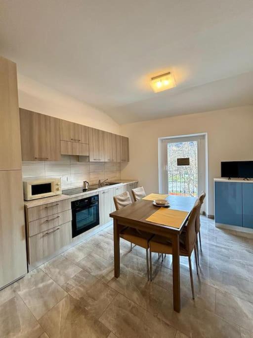 Loft In Fiera Apartment Varzi Luaran gambar
