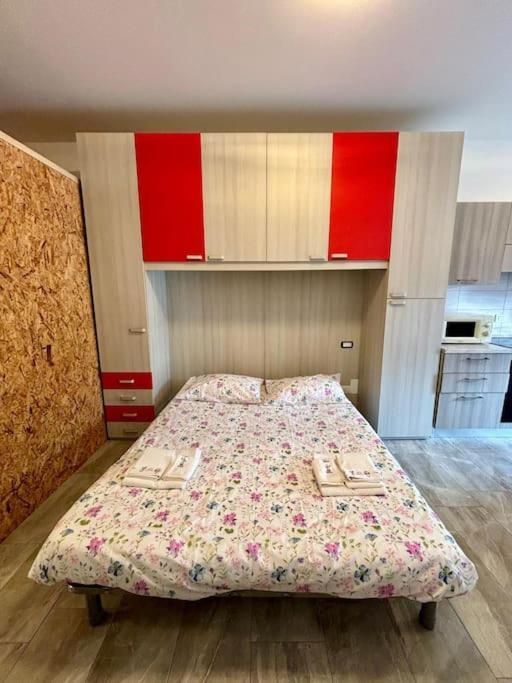 Loft In Fiera Apartment Varzi Luaran gambar