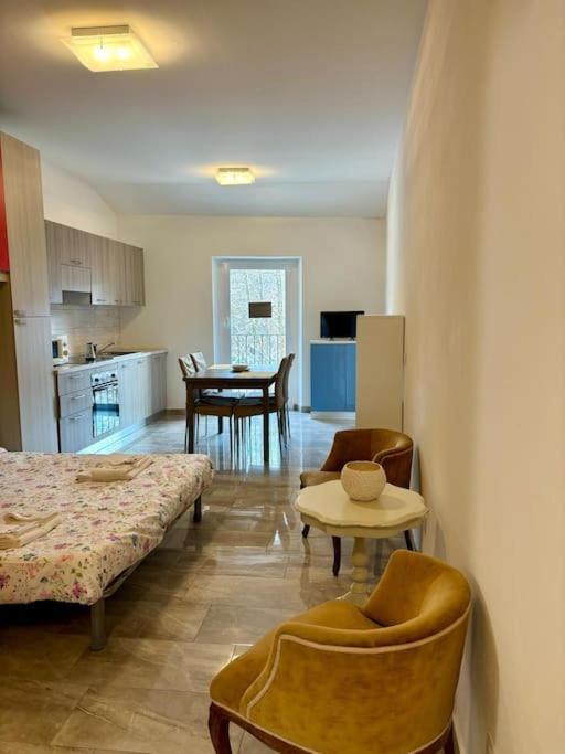 Loft In Fiera Apartment Varzi Luaran gambar